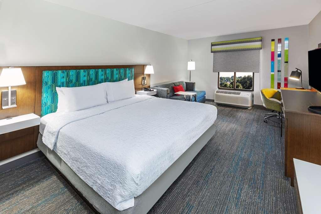 Hampton Inn & Suites Tulsa-Woodland Hills Room photo