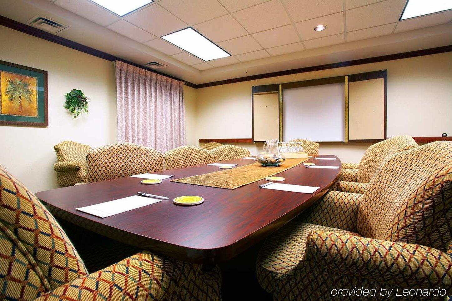 Hampton Inn & Suites Tulsa-Woodland Hills Facilities photo